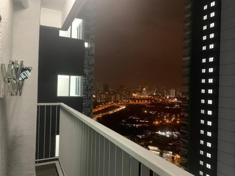 Corner Kl Pool View Rc Residence Kuala Lumpur Luaran gambar