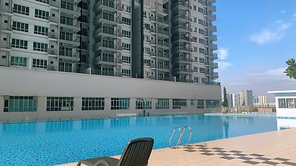 Corner Kl Pool View Rc Residence Kuala Lumpur Luaran gambar