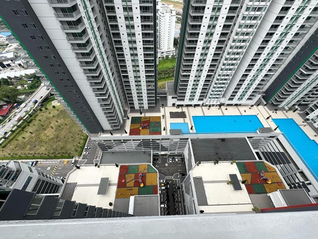 Corner Kl Pool View Rc Residence Kuala Lumpur Luaran gambar