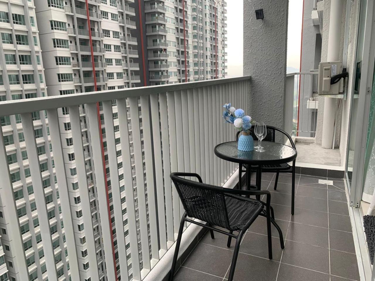 Corner Kl Pool View Rc Residence Kuala Lumpur Luaran gambar